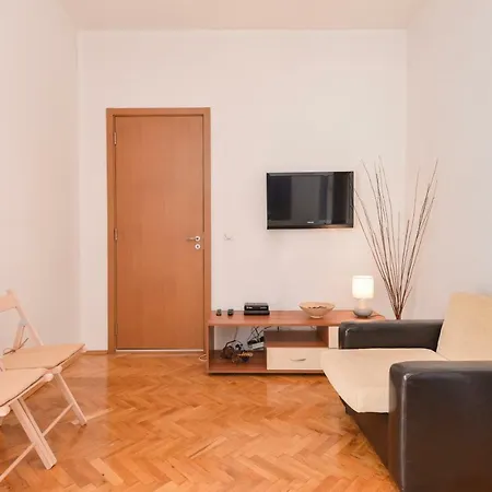 The Artist's | One Bedroom On Graf Ignatiev