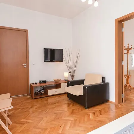 The Artist's | One Bedroom On Graf Ignatiev * Sofia