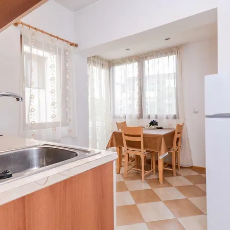 The Artist's | One Bedroom On Graf Ignatiev Sofia